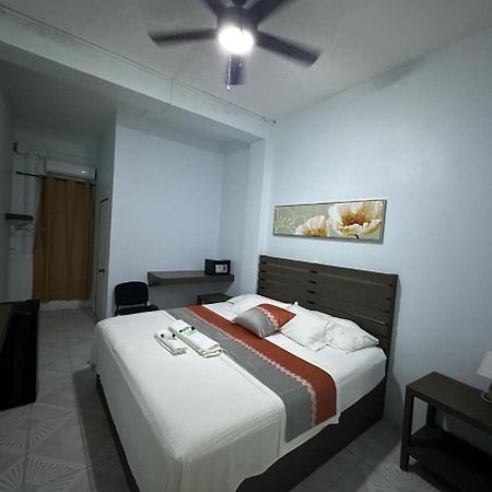 Sky Inn Caye Caulker Bagian luar foto