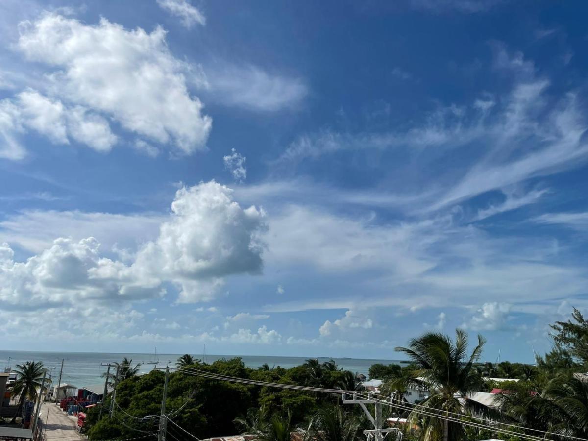 Sky Inn Caye Caulker Bagian luar foto